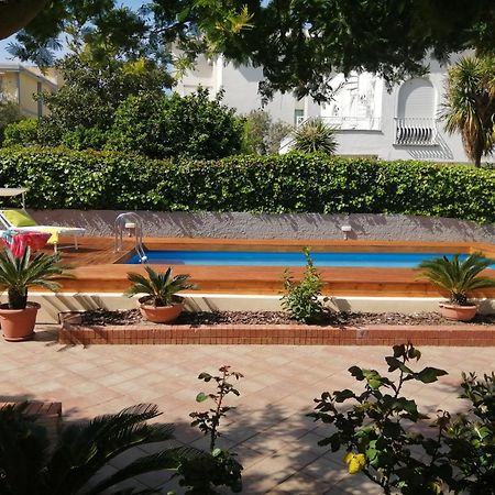 ميتا Summer Colors Rooms & Apartments المظهر الخارجي الصورة